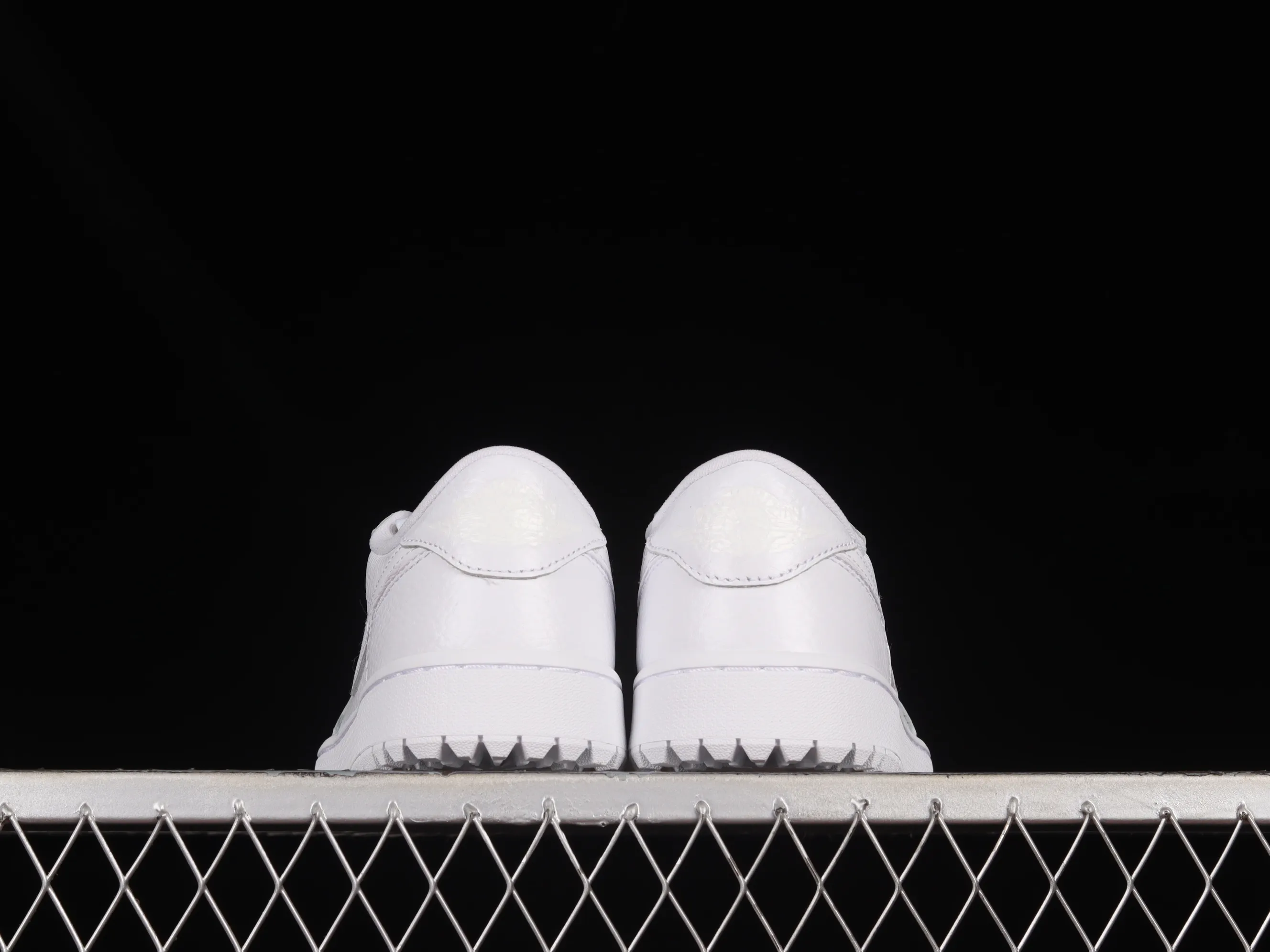 All categories Air Jordan Jordan series basketball shoes Air Jordan 1 Low G version pure original Air Jordan 1 Low Golf "Triple White" AJ1 Joe 1 new golf version all white color DD9315-101